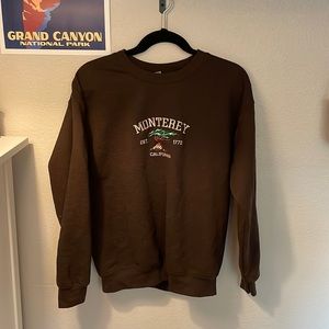Brown old Monterey crewneck